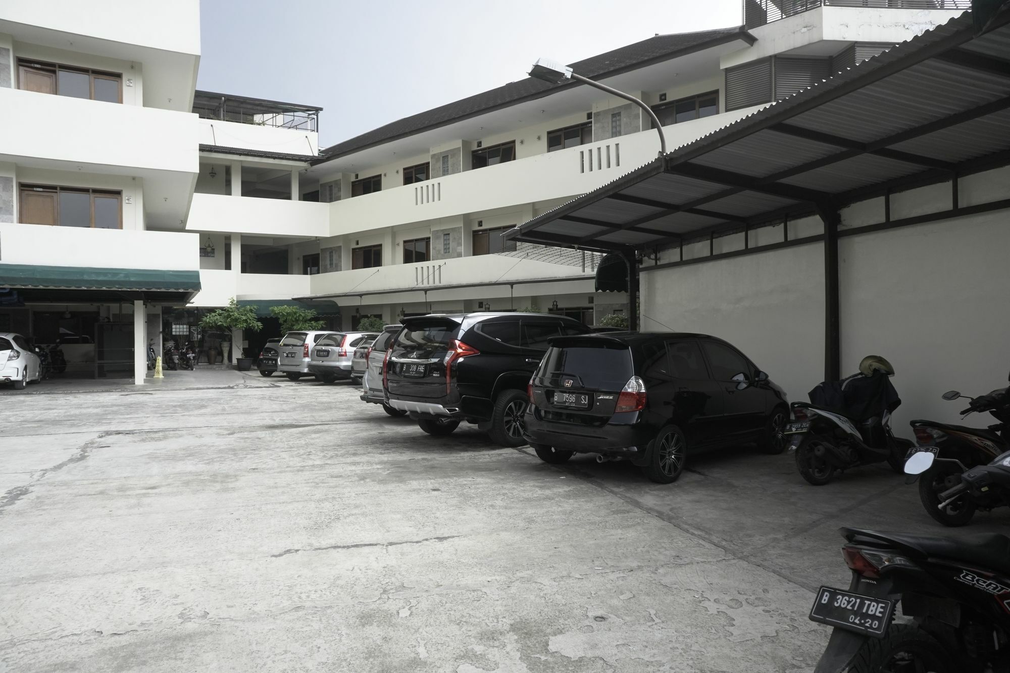 Reddoorz Plus @ Ciumbuleuit Area Bandung Dış mekan fotoğraf
